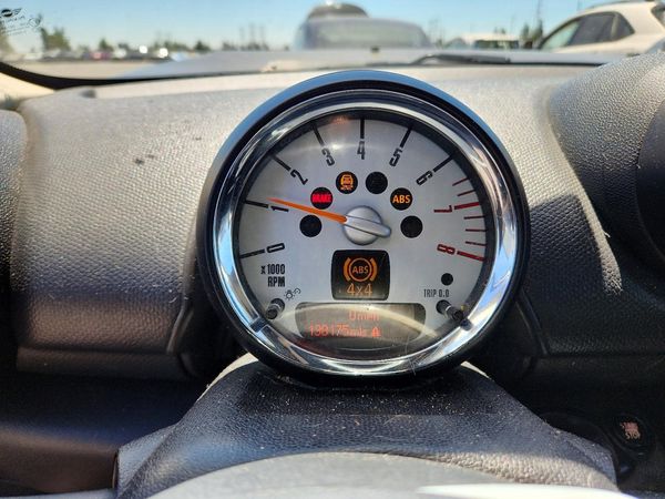 2014 MINI COOPER