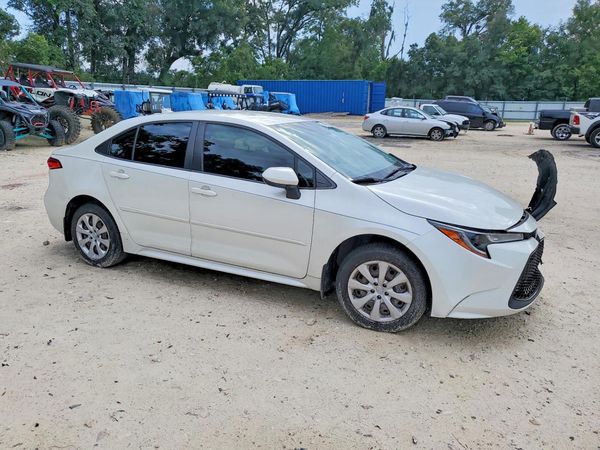 2021 TOYOTA COROLLA LE — Passenger 3/4