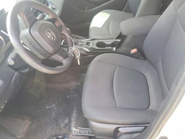 2021 TOYOTA COROLLA LE — DENT