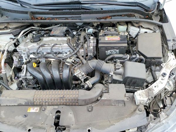2021 TOYOTA COROLLA LE — Engine bay