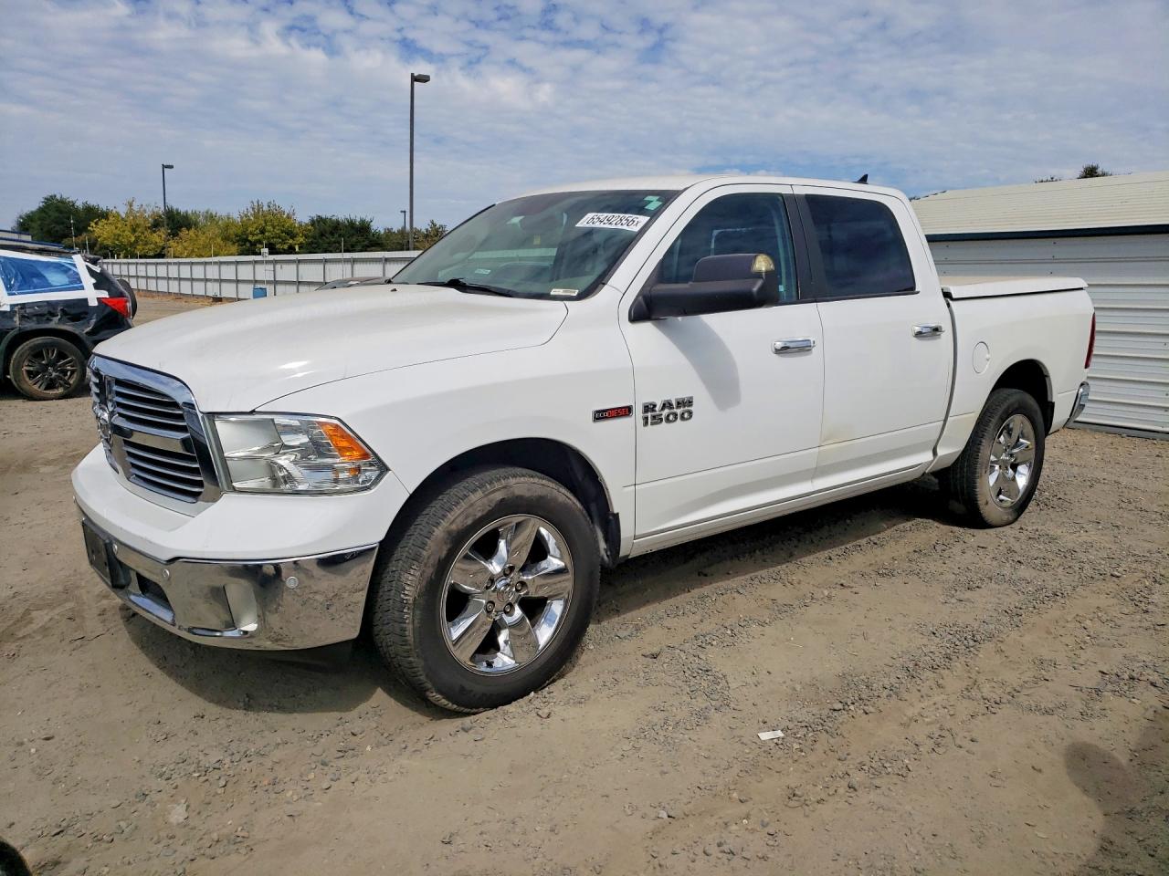 2016 RAM 1500 SLT