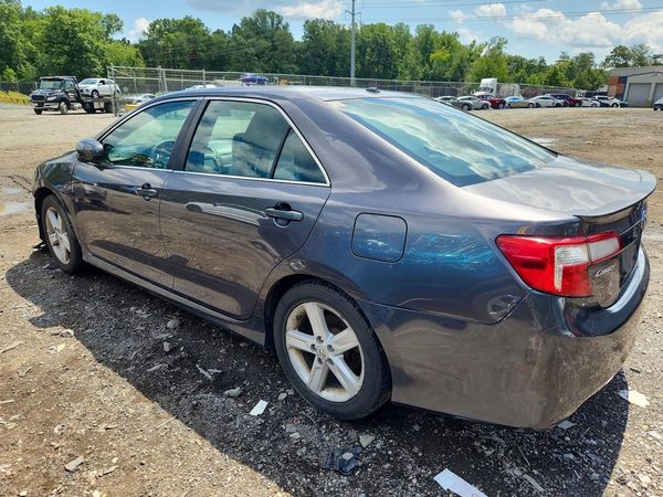 2013 TOYOTA CAMRY