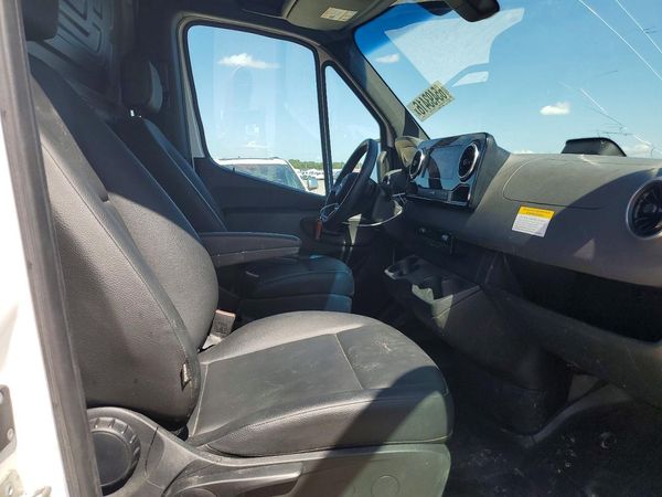 2025 MERCEDES-BENZ SPRINTER