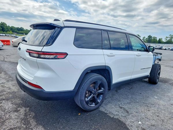 2023 JEEP GRAND CHEROKEE Laredo, Altitude