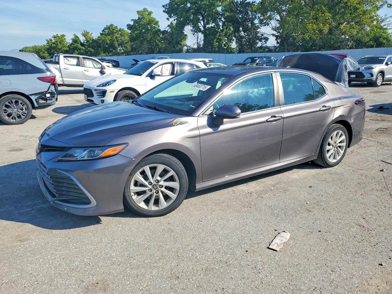 2022 TOYOTA CAMRY LE