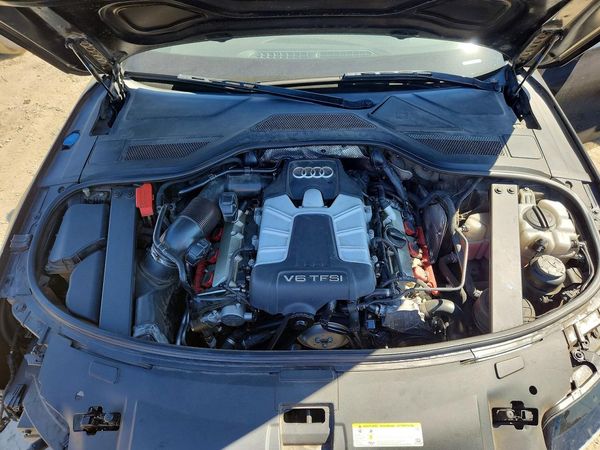 2014 AUDI A8