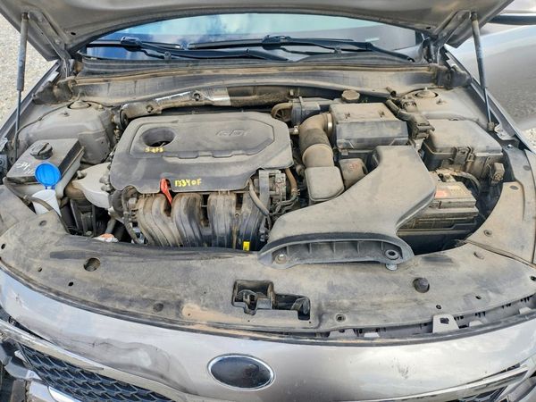 2018 KIA OPTIMA LX — Engine bay