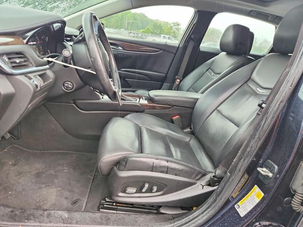 2014 CADILLAC XTS Luxury