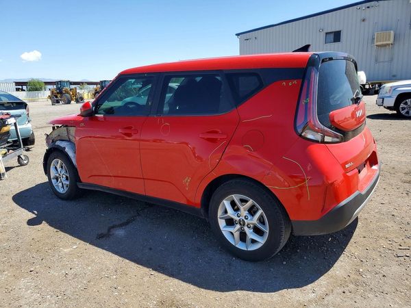 2023 KIA SOUL LX, S