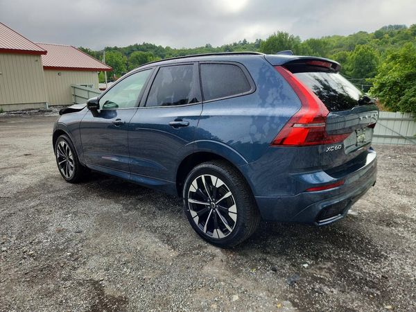 2026 VOLVO XC60 Plus Dark