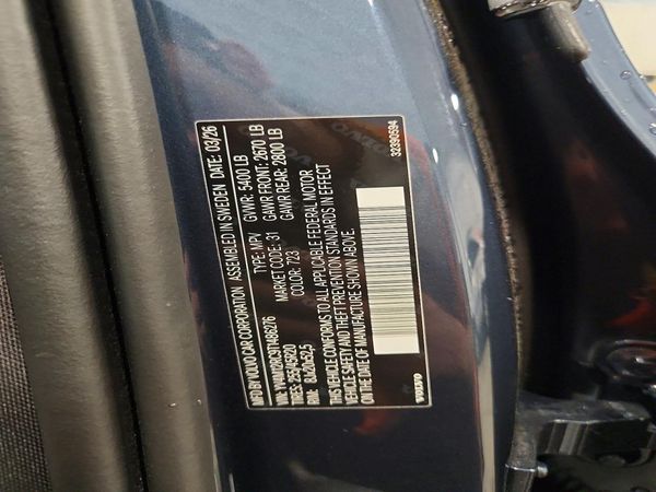 2026 VOLVO XC60 Plus Dark