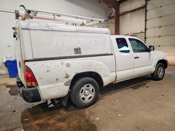 2015 TOYOTA TACOMA Delux Grade
