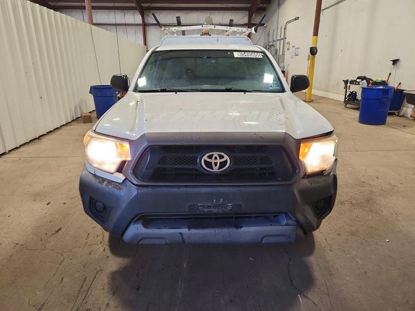 2015 TOYOTA TACOMA Delux Grade