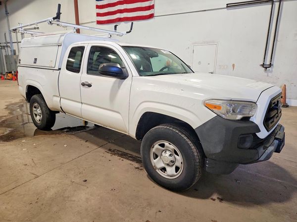 2016 TOYOTA TACOMA SR/SR5