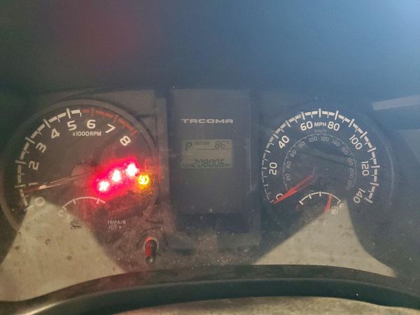 2016 TOYOTA TACOMA SR/SR5