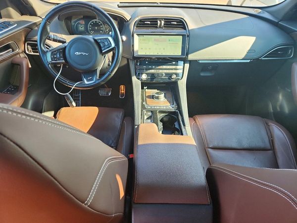 2018 JAGUAR F-PACE