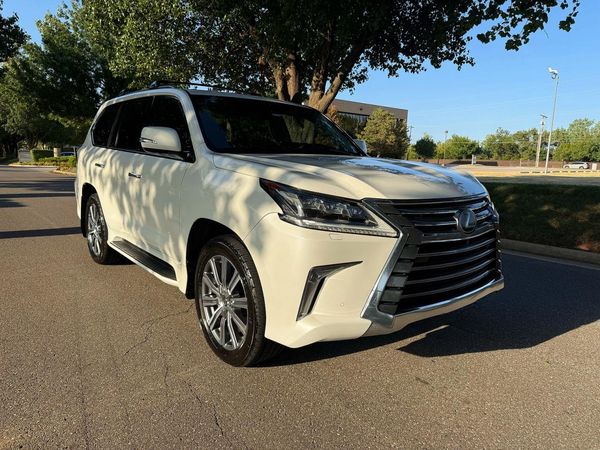 2016 LEXUS LX 570