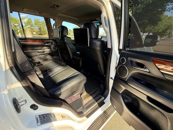 2016 LEXUS LX 570