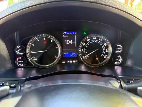 2016 LEXUS LX 570