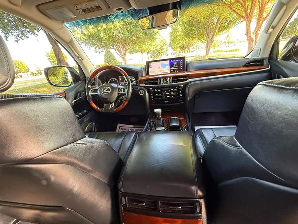 2016 LEXUS LX 570