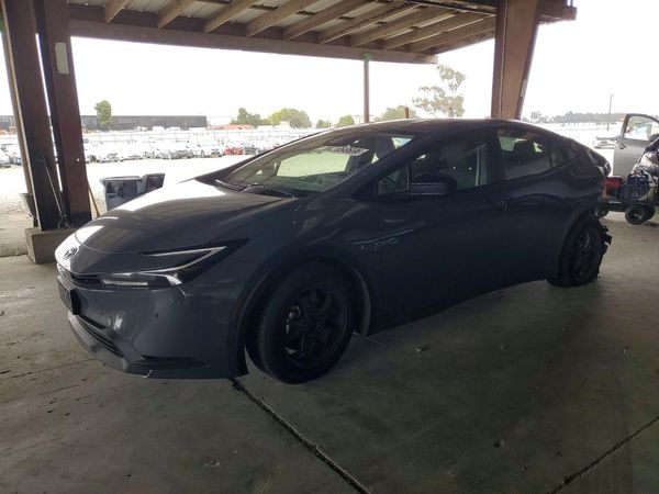 2024 TOYOTA PRIUS