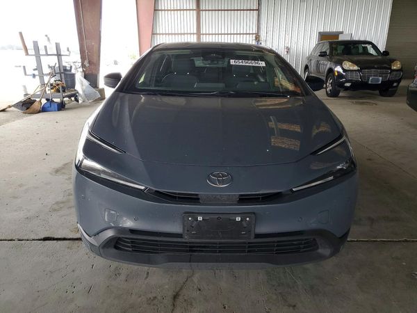 2024 TOYOTA PRIUS