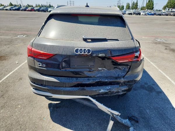 2021 AUDI Q3 quattro Premium
