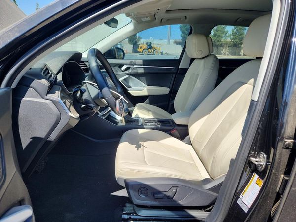 2021 AUDI Q3 quattro Premium