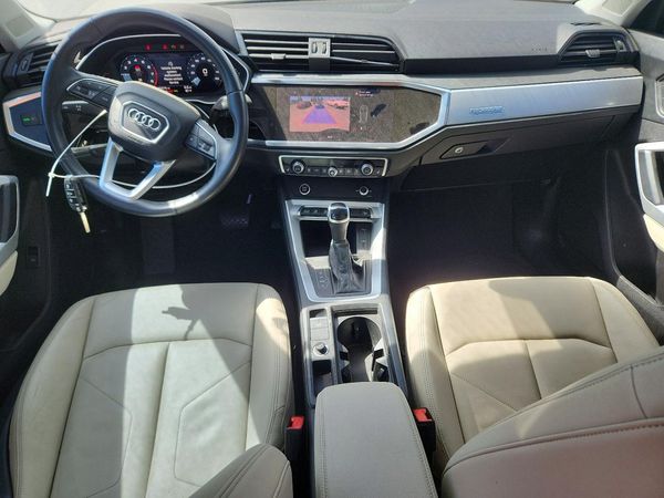2021 AUDI Q3 quattro Premium