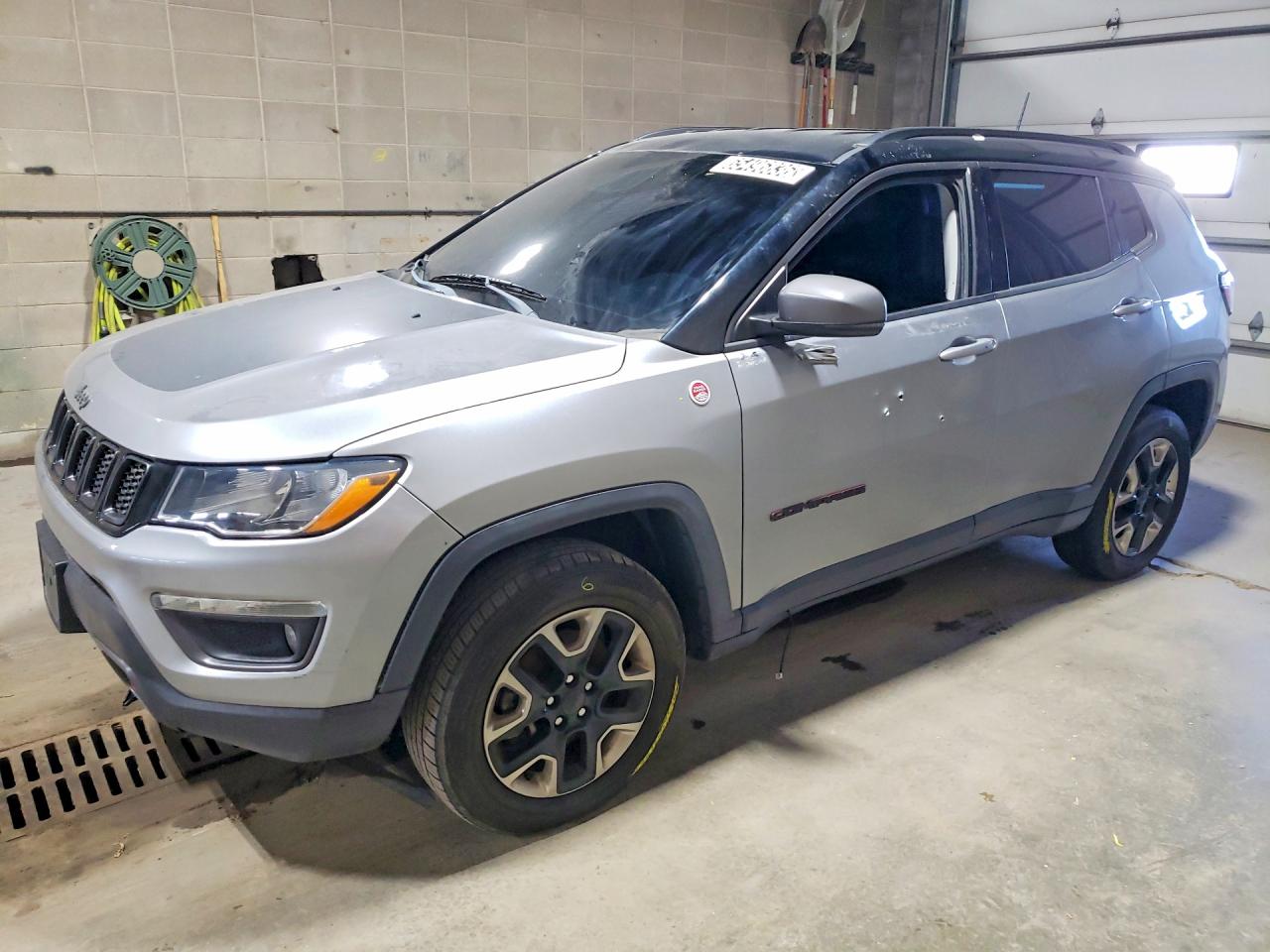 2018 JEEP COMPASS Trailhawk — Front 3/4