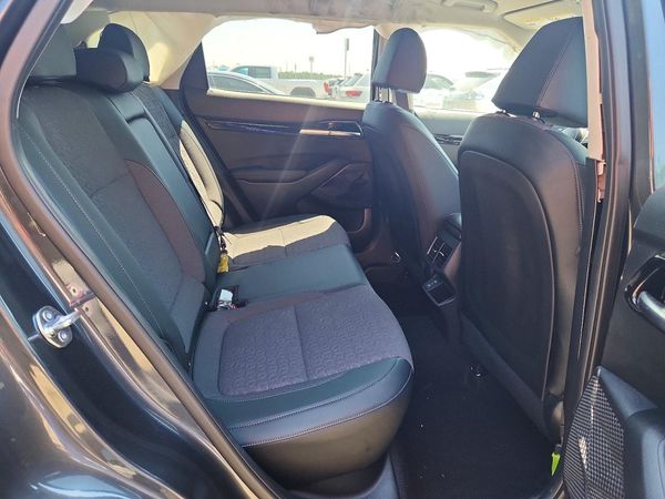 2025 KIA SELTOS S, X-Line