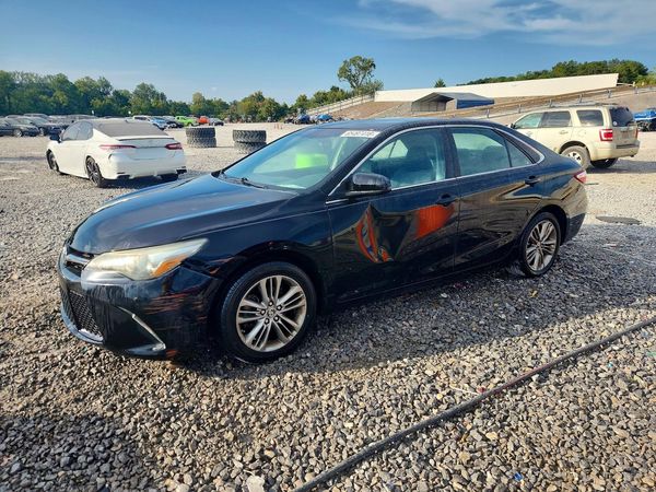 2016 TOYOTA CAMRY