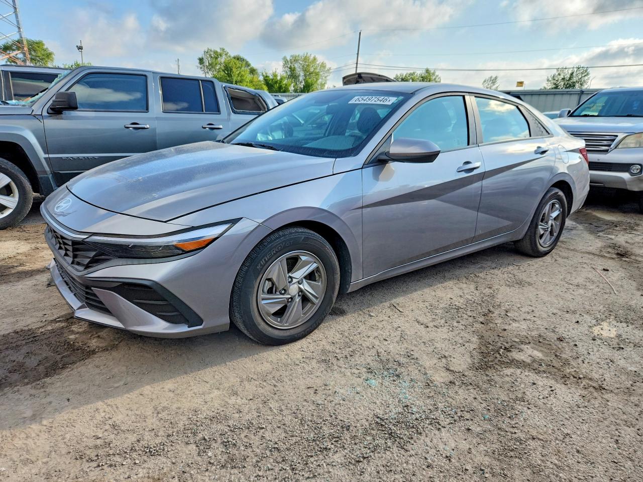 2024 HYUNDAI ELANTRA
