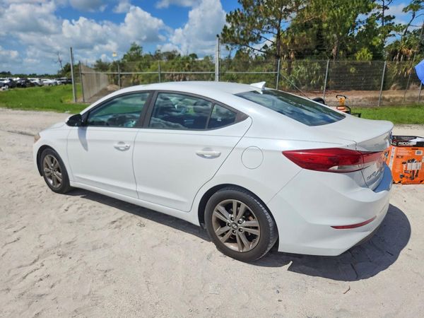 2018 HYUNDAI ELANTRA