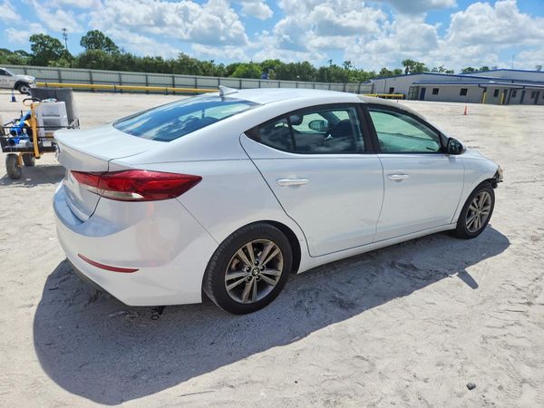 2018 HYUNDAI ELANTRA
