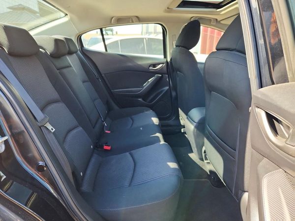 2015 MAZDA 3 Touring/GS