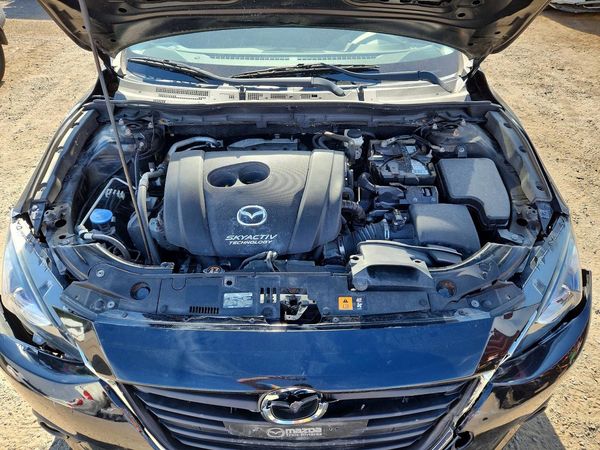 2015 MAZDA 3 Touring/GS