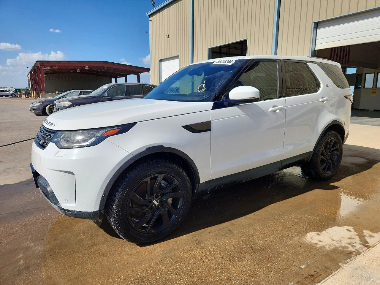 2020 LAND ROVER DISCOVERY SE — Front 3/4