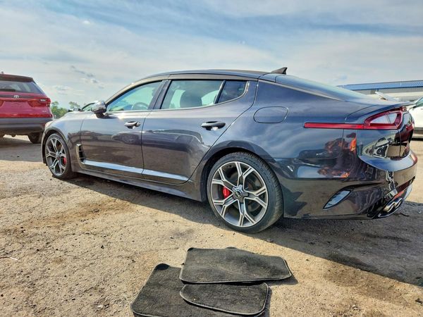 2019 KIA STINGER