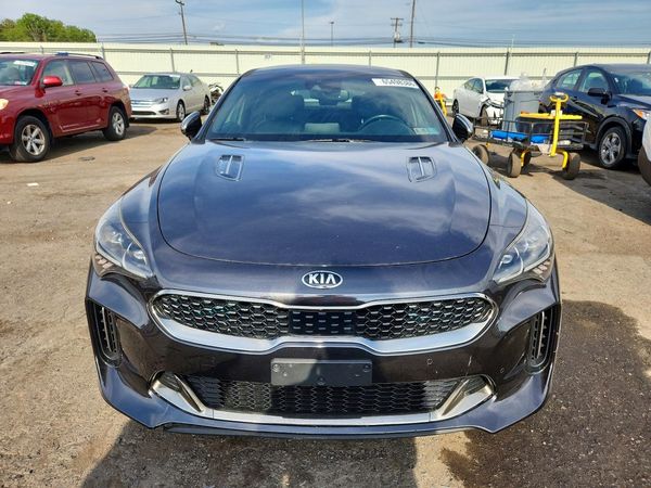 2019 KIA STINGER