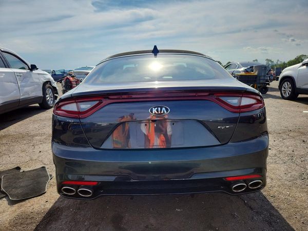 2019 KIA STINGER