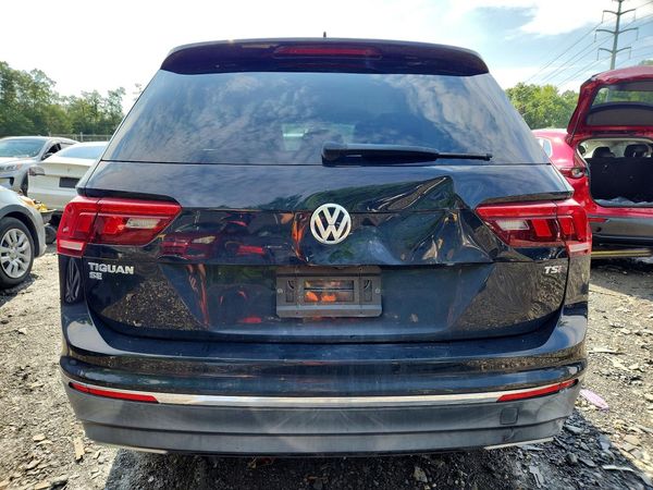 2018 VOLKSWAGEN TIGUAN SE, SEL