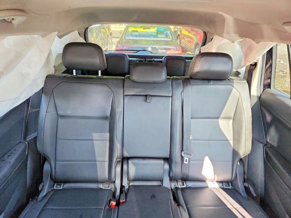 2018 VOLKSWAGEN TIGUAN SE, SEL