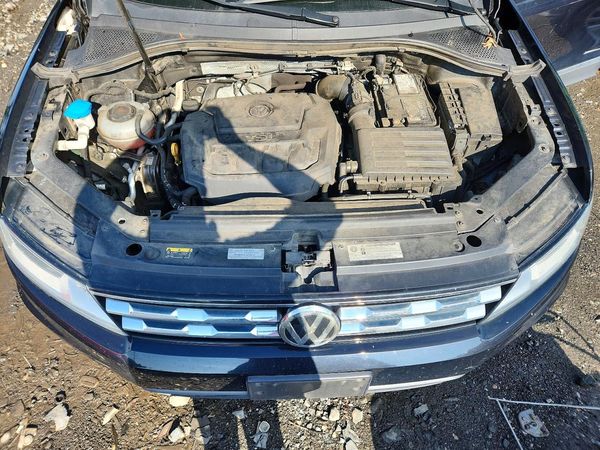2018 VOLKSWAGEN TIGUAN SE, SEL