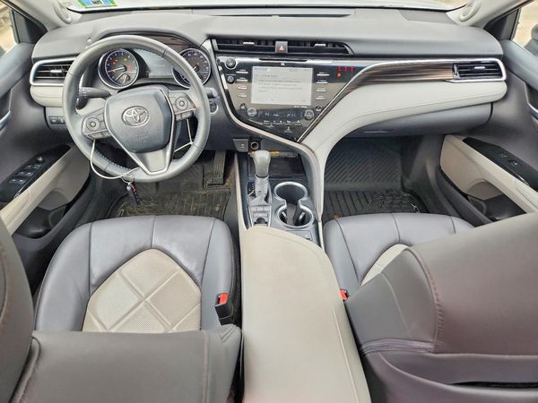 2018 TOYOTA CAMRY