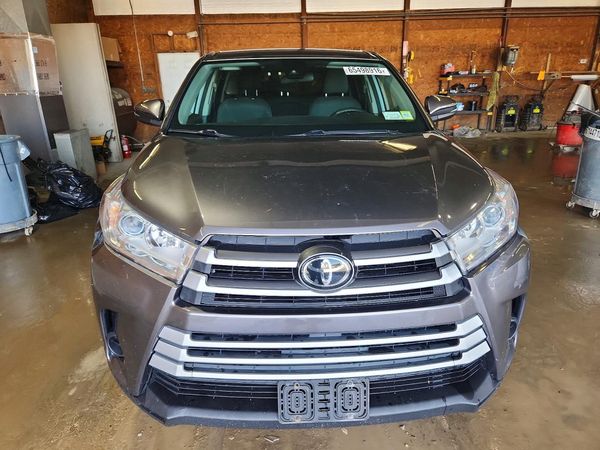 2018 TOYOTA HIGHLANDER