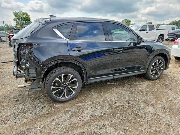 2022 MAZDA CX-5 Premium Package