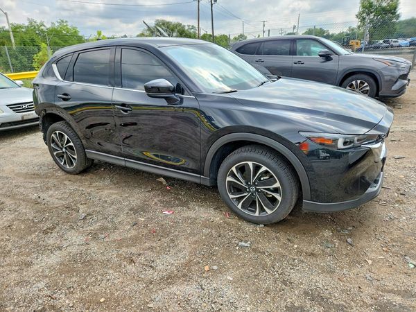 2022 MAZDA CX-5 Premium Package
