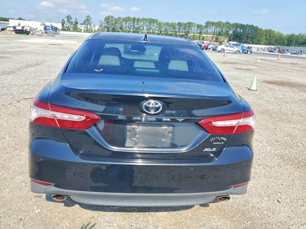 2018 TOYOTA CAMRY