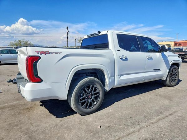 2022 TOYOTA TUNDRA